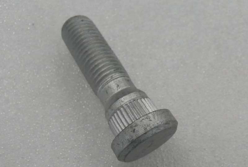 картинка ШПИЛЬКА КОЛЕСА F-3, F3R 10015281  10137644-00