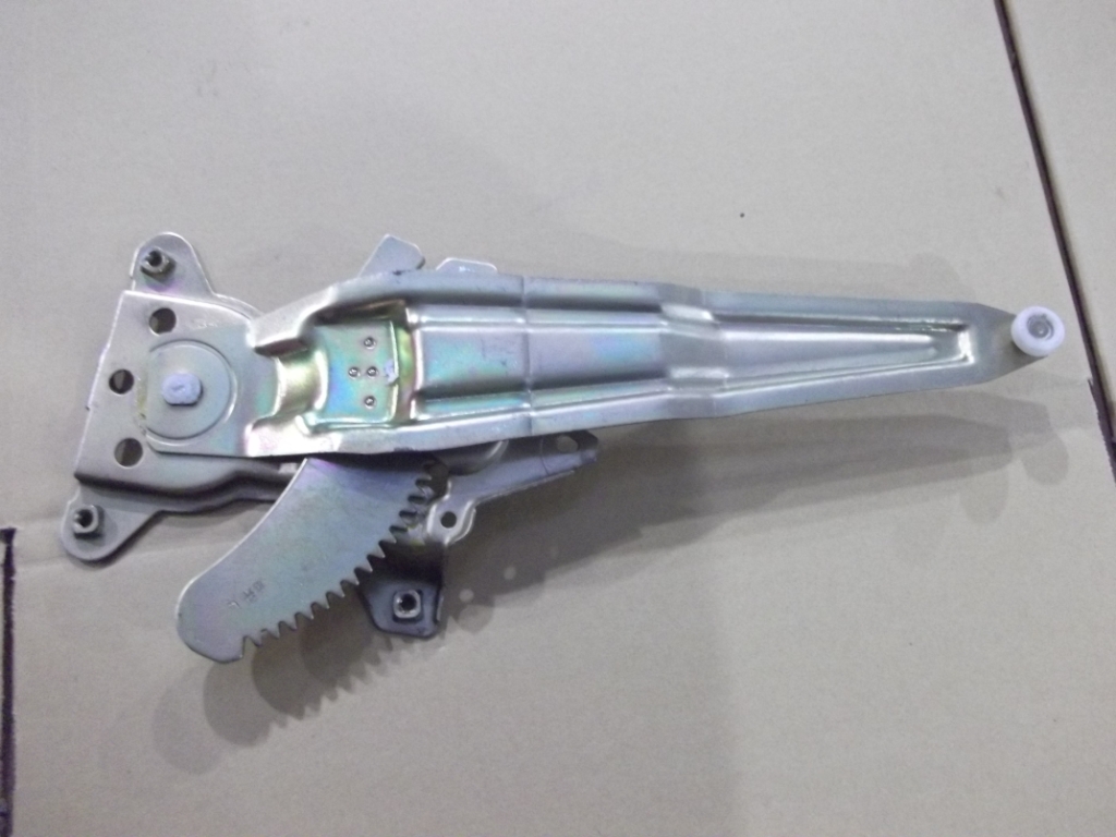картинка СТЕКЛОПОДЪЁМНИК ЗАДНЕЙ ЛЕВОЙ ДВЕРИ (БЕЗ МОТОРА) F3, F3R   17.04.2500F3021  10142189-00