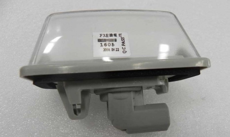 картинка ФОНАРЬ ОСВЕЩЕНИЯ НОМЕРНОГО ЗНАКА ЛЕВЫЙ F-3, F3R   10230424-00  17.04.1700F3003