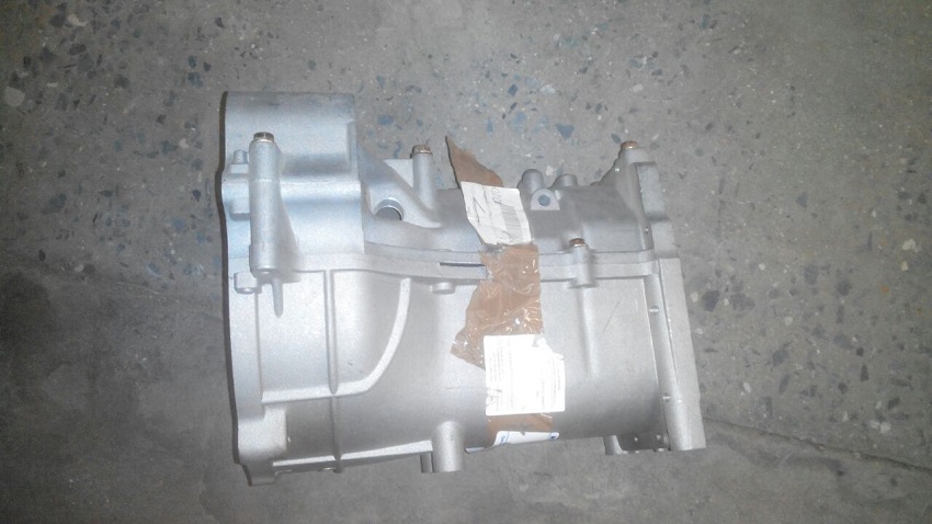 КАРТЕР КПП ПЕРЕДНИЙ 6371, 1020V, 1020VR  - 465-1701010E1QS