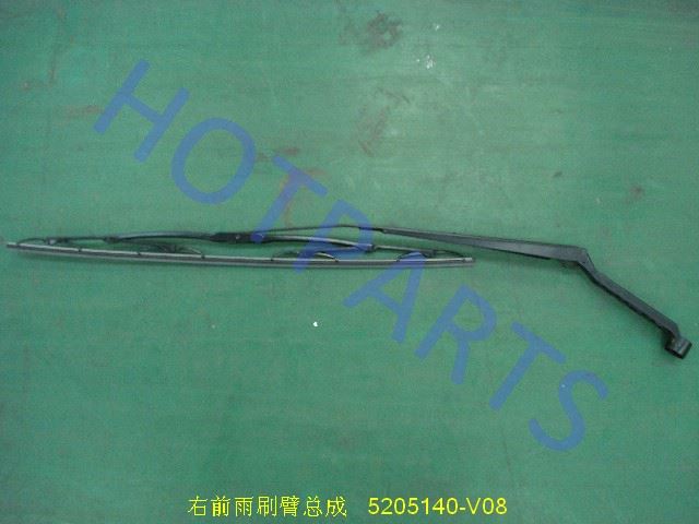 картинка РЫЧАГ СТЕКЛООЧИСТИТЕЛЯ ПРАВЫЙ В СБОРЕ СО ЩЕТКОЙ GW COWRY  5205140-V08